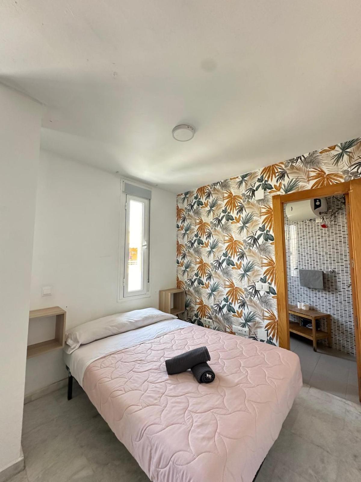 Apartamentos Playa Huelin 马拉加 外观 照片