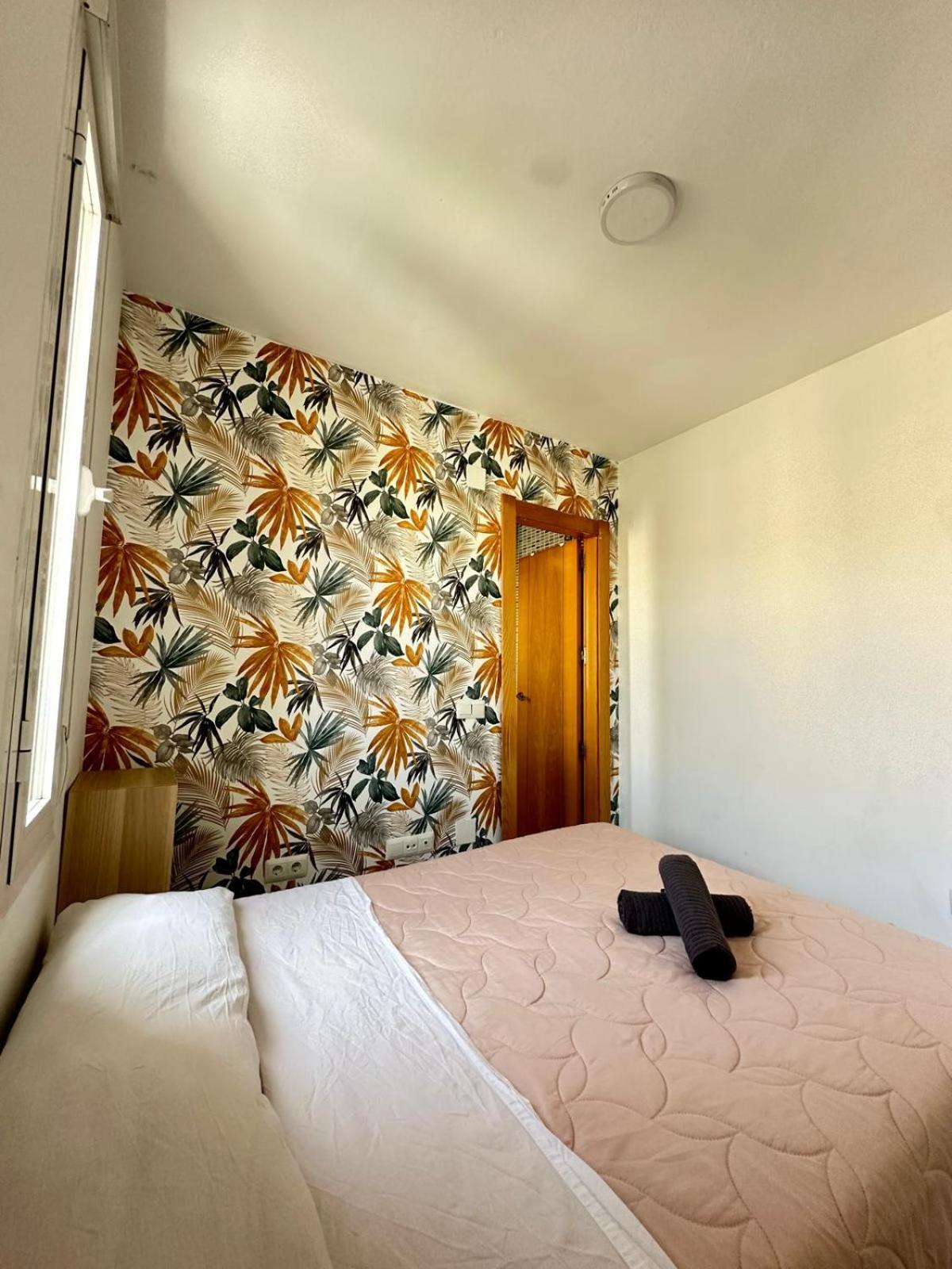 Apartamentos Playa Huelin 马拉加 外观 照片